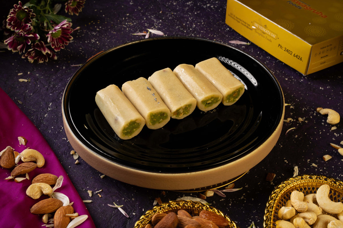 Kaju Pista Rolls